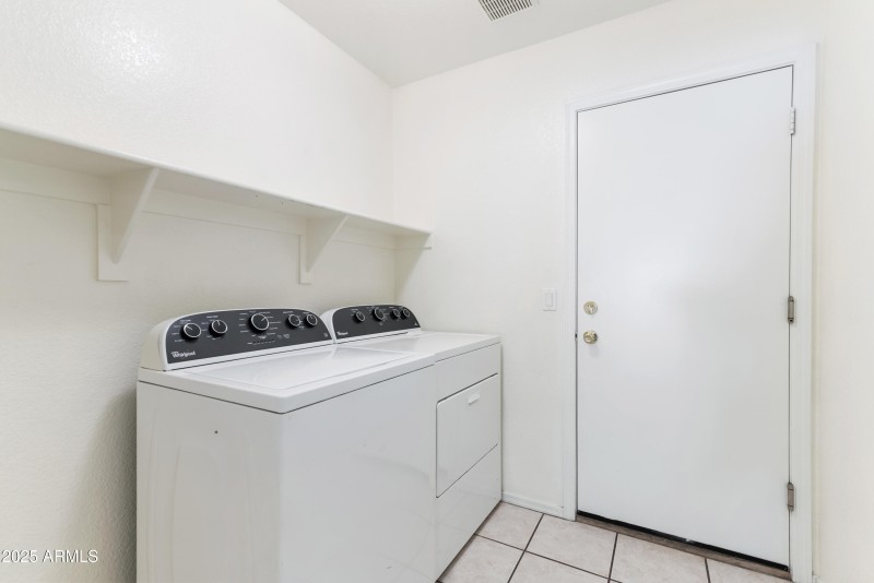 28_7414 w eugie ave-29