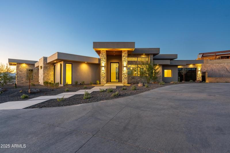 004_Twilight Exterior Front