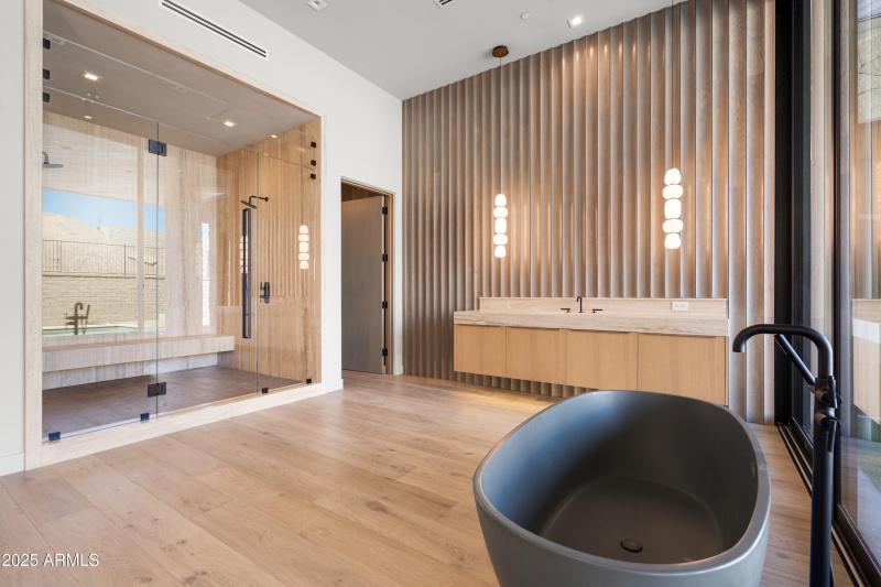 030_Primary Bathroom