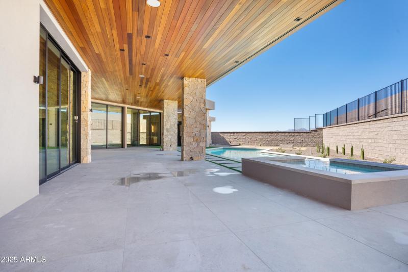 048_Covered Patio Pool