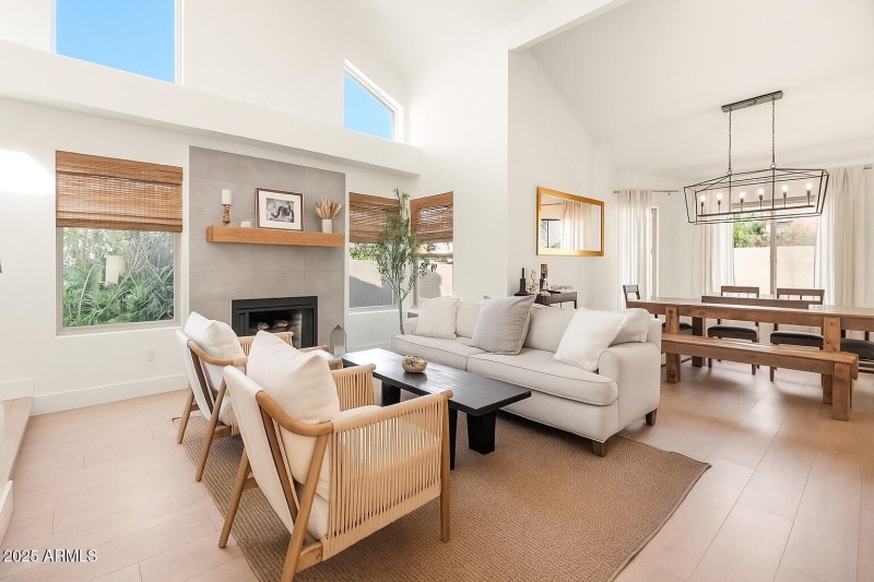 EC16F201-1220-44E3-885B-2E1F6C9FD725