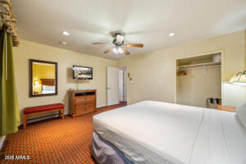 20251026192657436742000000