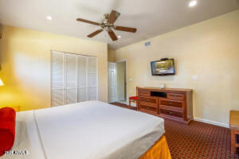 20251026184533161757000000