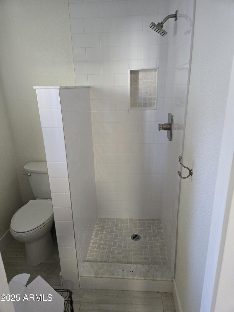 20251104_122126_resized