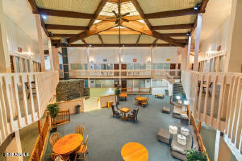 20251026182550666440000000