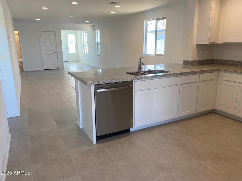 P35 Lot 23 Kitchen & DR