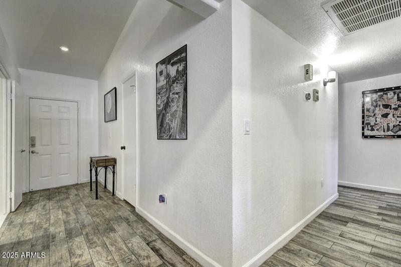 4524 E Kelton Lane Copy (1)