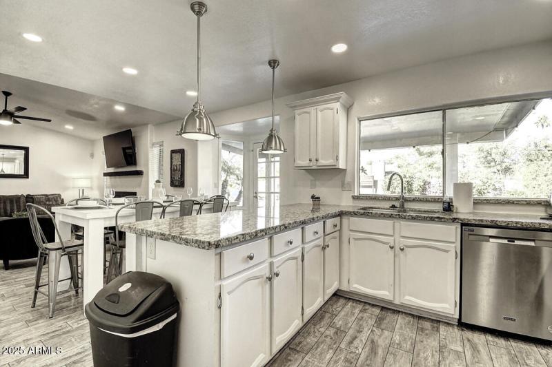 4524 E Kelton Lane Copy (12)