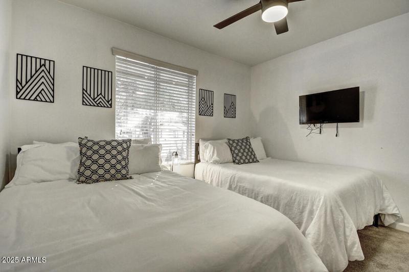 4524 E Kelton Lane Copy (17)