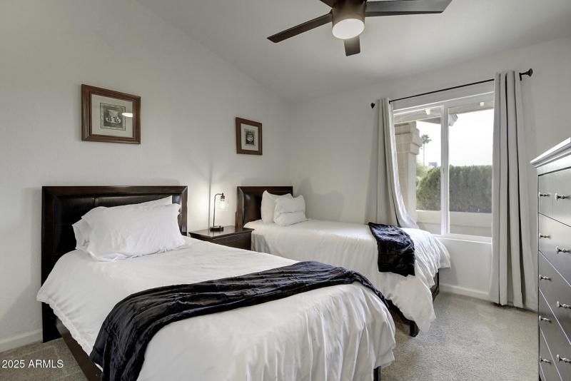 6250 E Janice Way (34)