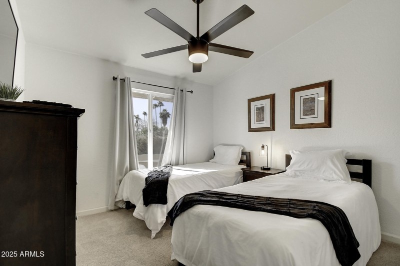 6250 E Janice Way (37)