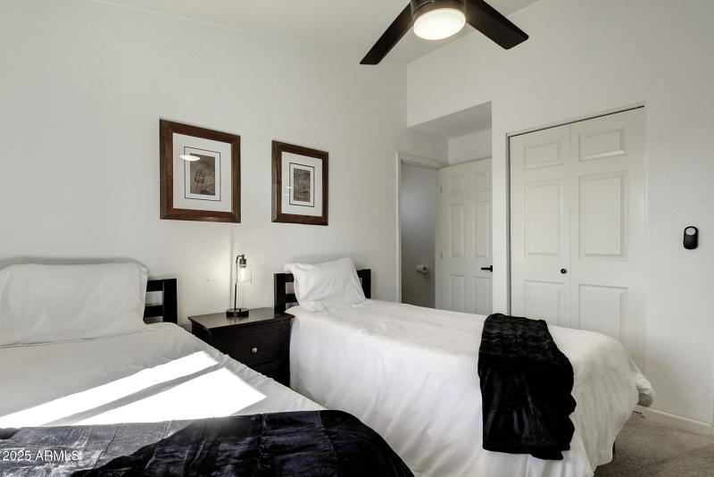 6250 E Janice Way (38)