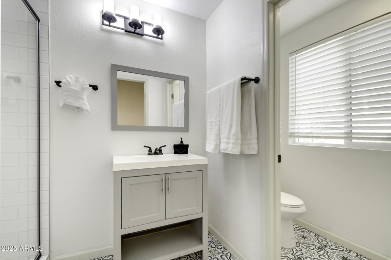 6250 E Janice Way (44)