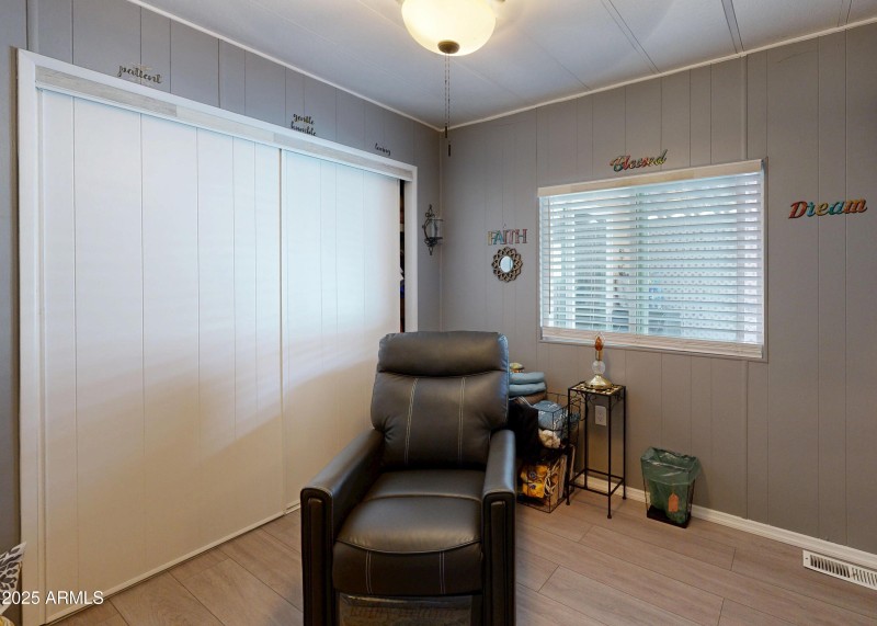 11411-N-91st-Ave-215201