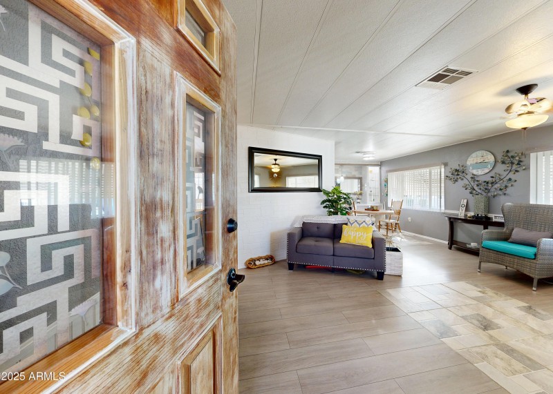 11411-N-91st-Ave-11032025_221557