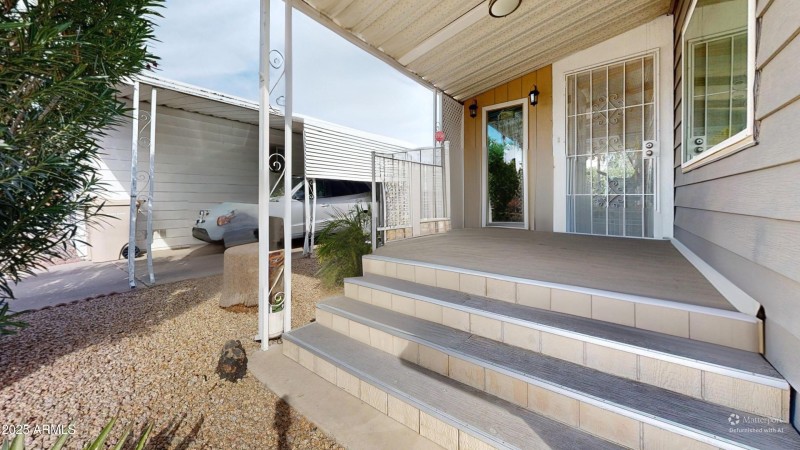 11411-N-91st-Ave-Staircase-Defurnished