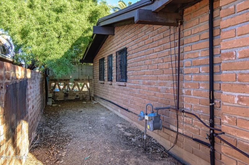 1303 N Roberts Way__064