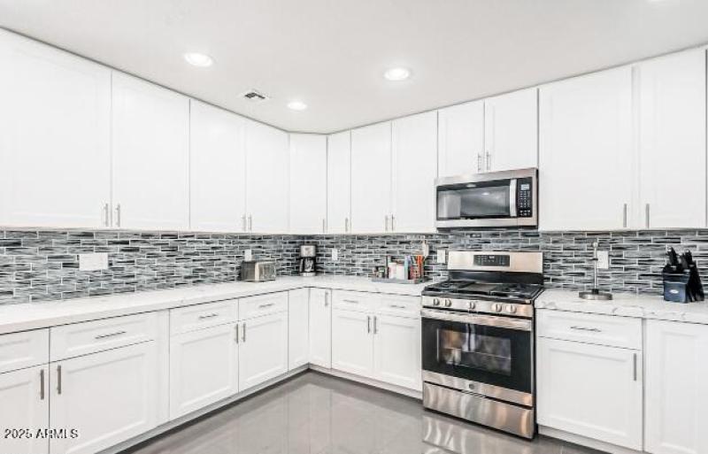 Screenshot 2025-04-18 9.42.45 PM