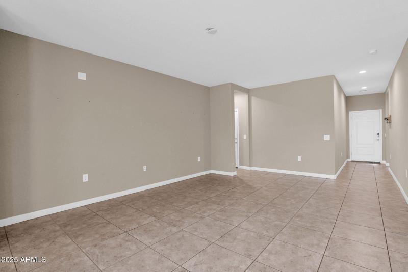 19-web-or-mls-P1246231