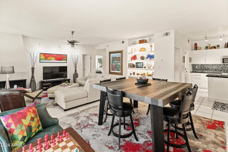 11333 N 92nd St Unit 1021-13 great rm