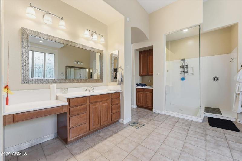 26-026-primary-bathroom