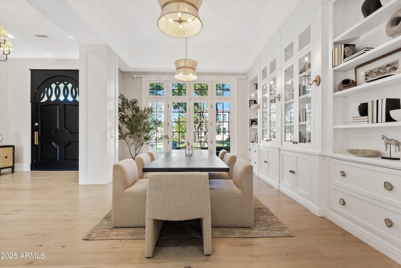 Formal dining and entry