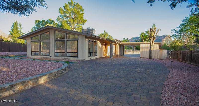 0-HK5A2166-CmRaw-Plus-Edit