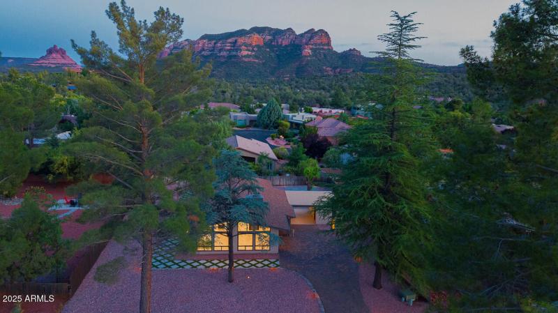 0-HK5A2281-CmRaw-Plus-Edit-DJI_0597