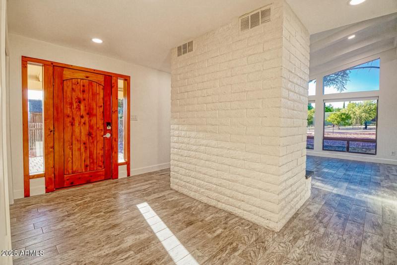 0-INT-80D-HDR-1-CR-P-Edit-IMG_1295