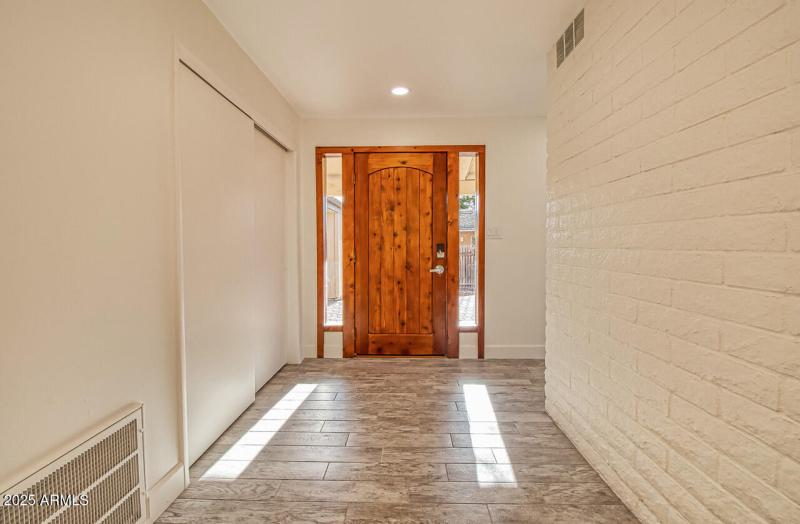 0-INT-80D-HDR-1-CR-P-Edit-IMG_0944