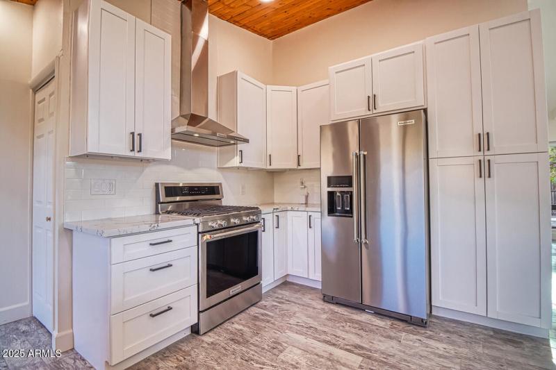 15-INT-80D-HDR-1-CR-P-Edit-IMG_1100