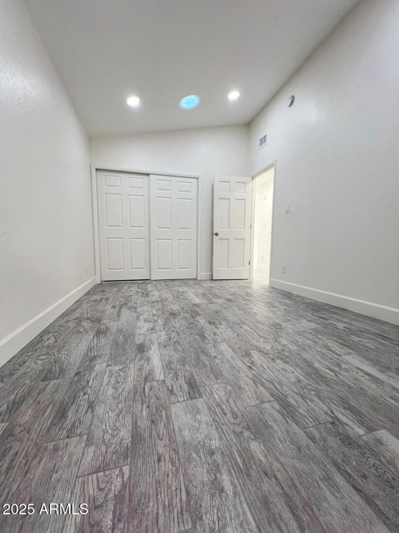 19K-INT-iph-CmRaw-Pls-File_059