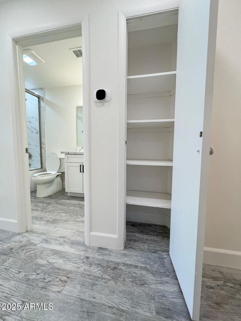 16J-INT-iph-CmRaw-Pls-File_041