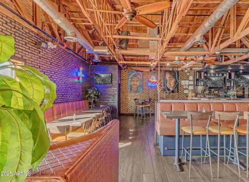 5912 W Glendale - Graphics (4)