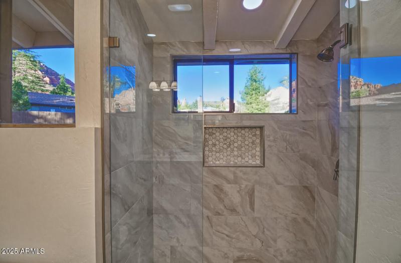 26N-INT-80D-INT-CmRw-Pls-IMG_1289-HDR-1