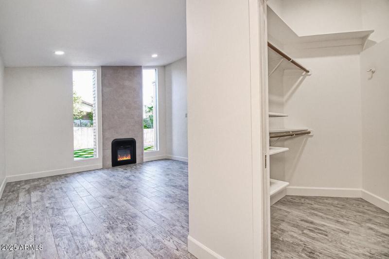 26-INT-80D-HDR-1-CR-P-Edit-IMG_1277