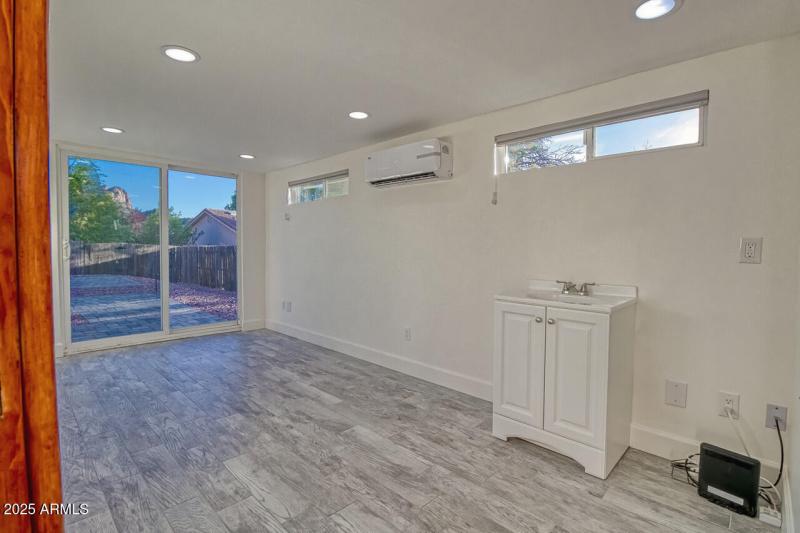 27-INT-80D-HDR-1-CR-P-Edit-IMG_1301