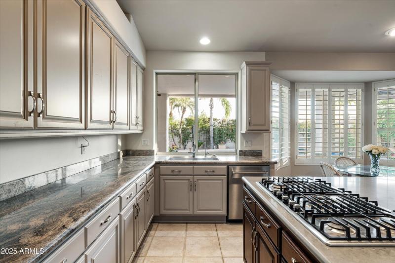 18-10836 N 95th Pl (17 of 64)