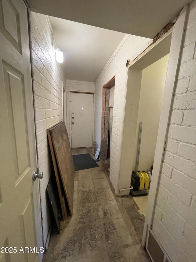 HALL OUTSIDE FIRST 2 BEDROOM