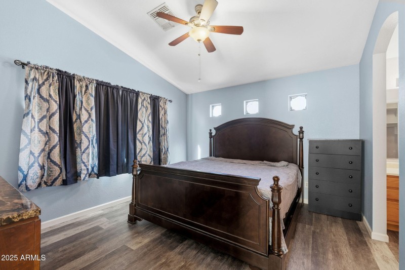 013__645 W Mirage Loop