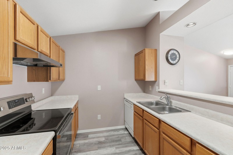 008__645 W Mirage Loop