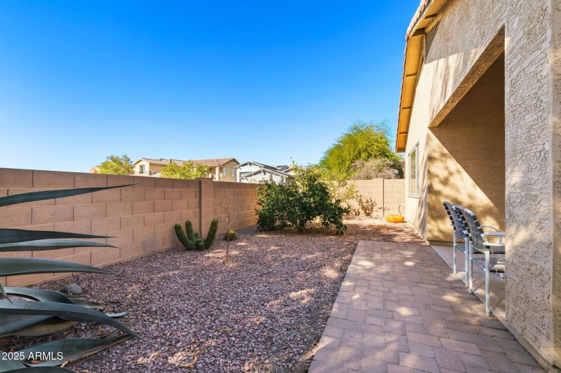 022__645 W Mirage Loop