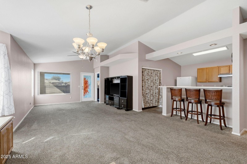 005__645 W Mirage Loop