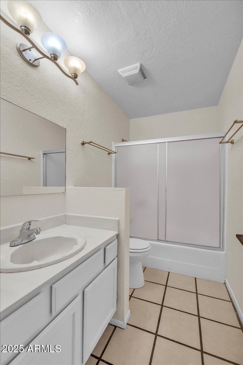 16-2437_E_Tracy_Ln_#2_14