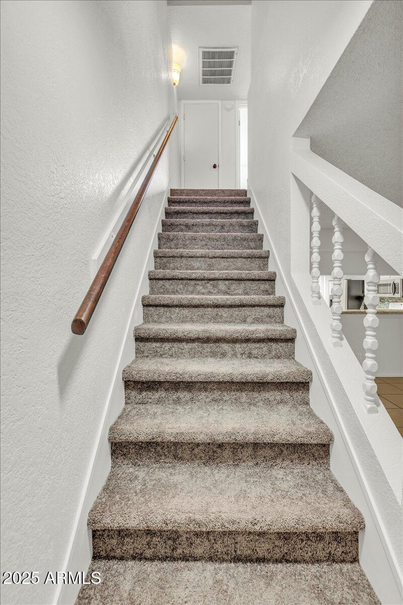 11-2437_E_Tracy_Ln_#2_9