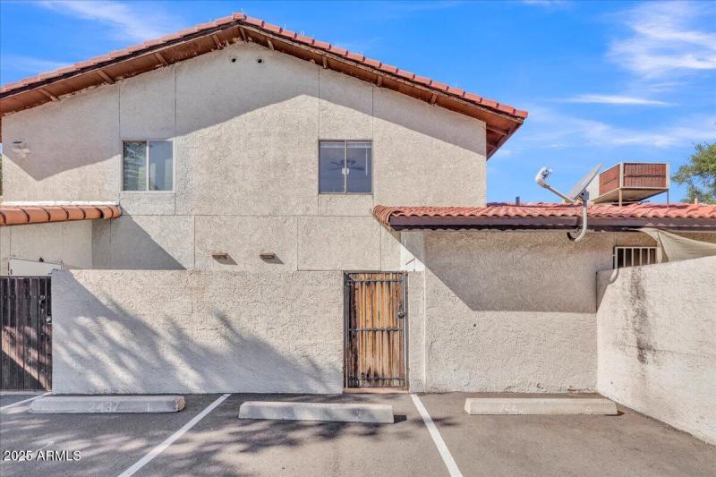 01-2437_E_Tracy_Ln_#2_19