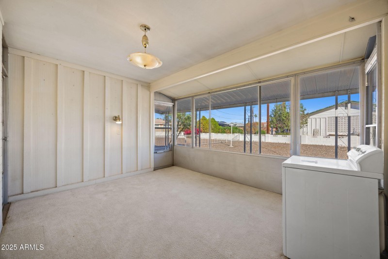 16-web-or-mls-11002-w-greer-ave