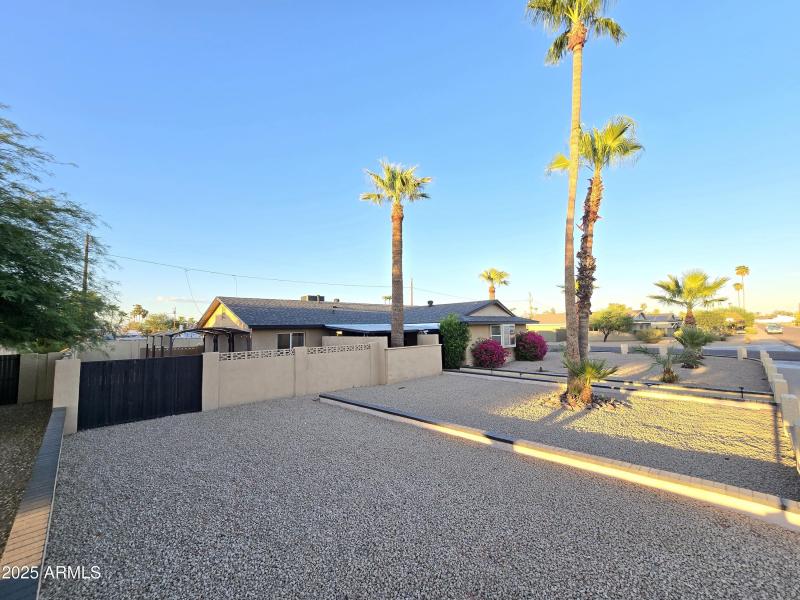 Second RV Gate-West Sidee