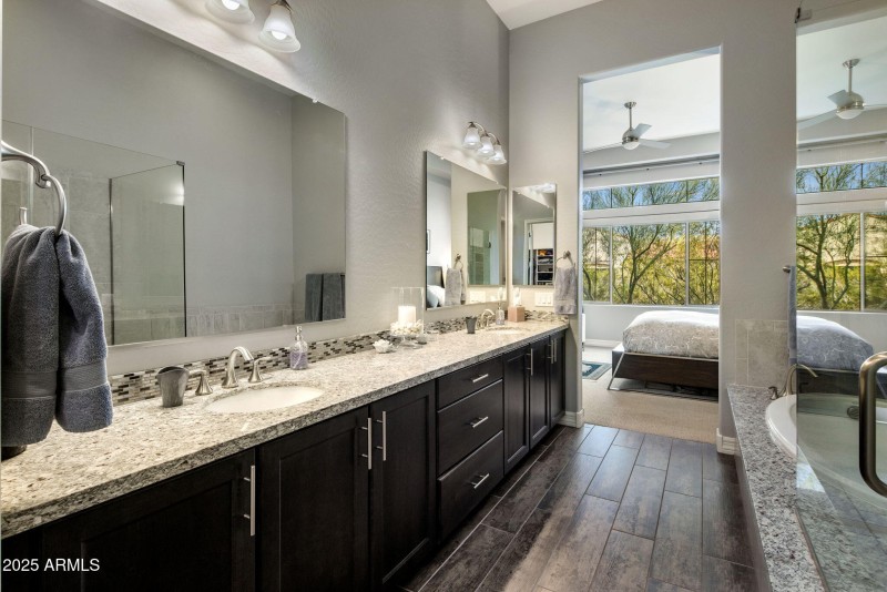 12-web-or-mls-D46A0330 copy