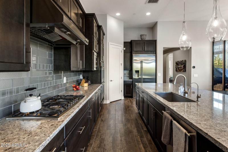 22-web-or-mls-D46A0400 copy